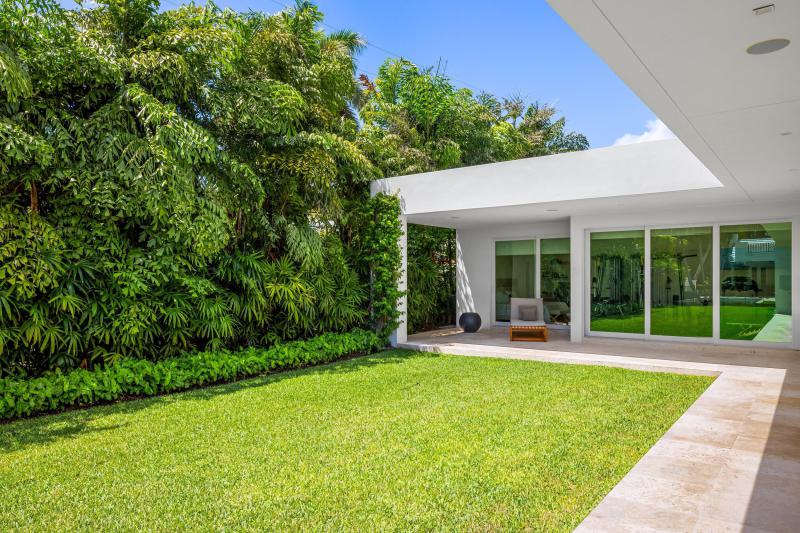  Single Family Homes Photo 44:  Palm Beach,  FL 33480