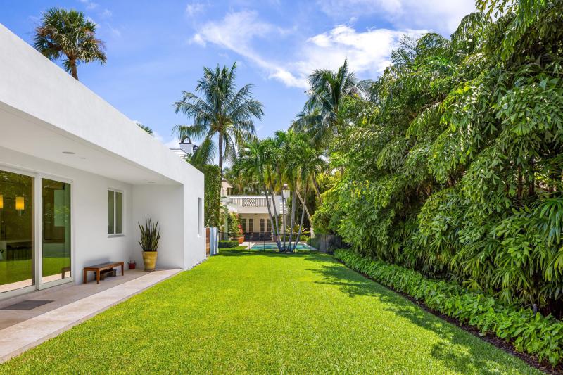  Single Family Homes Photo 45:  Palm Beach,  FL 33480
