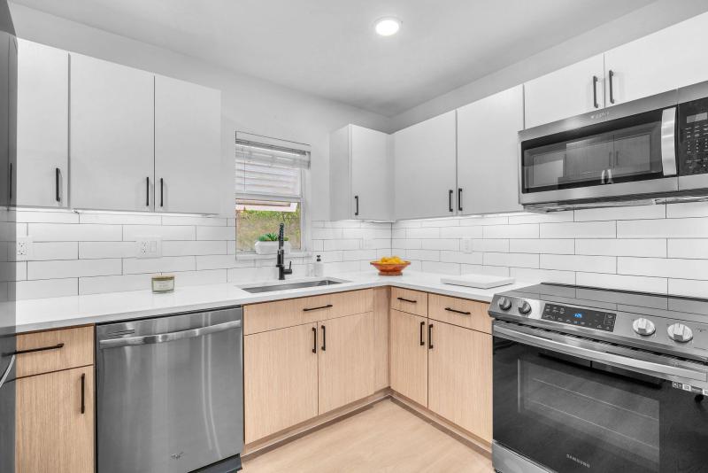  Condo & Townhome Photos