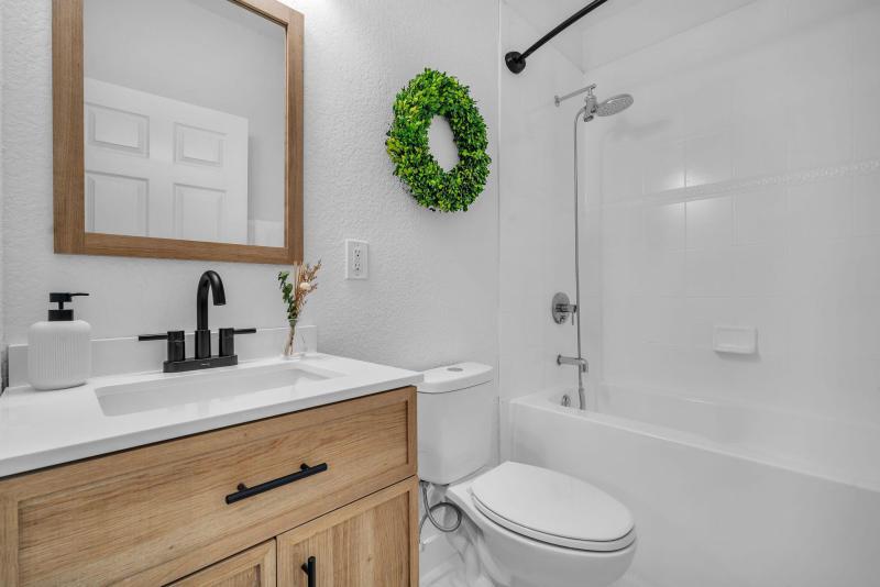  Condo & Townhome Photos