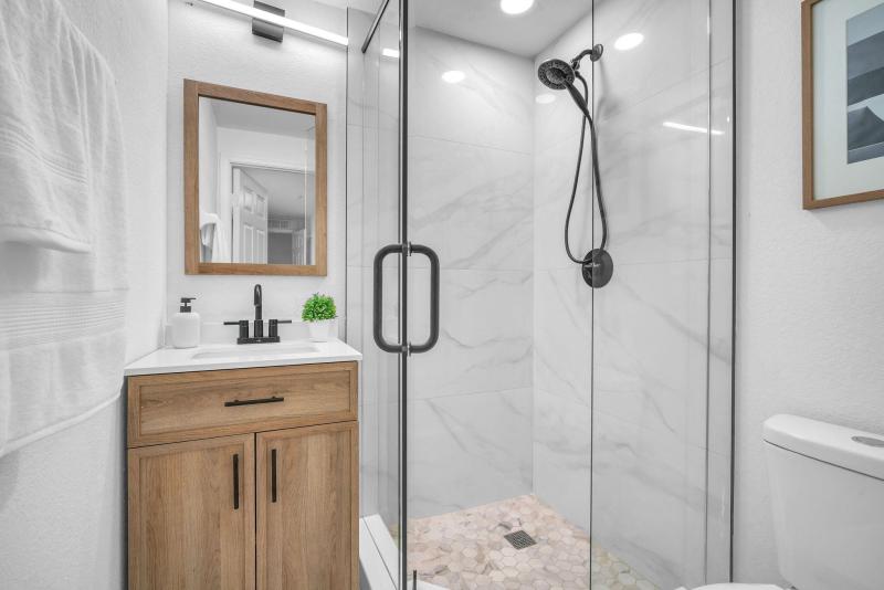  Condo & Townhome Photos