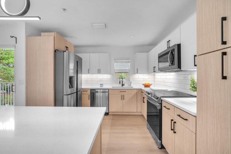  Condo & Townhome Photos