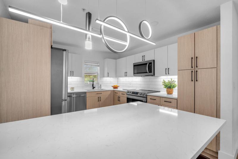  Condo & Townhome Photos