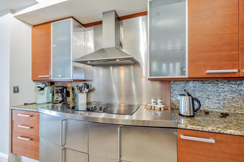  Condo & Townhome Photos