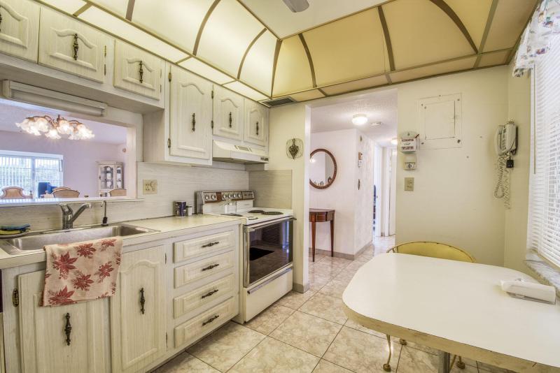  Condo & Townhome Photos