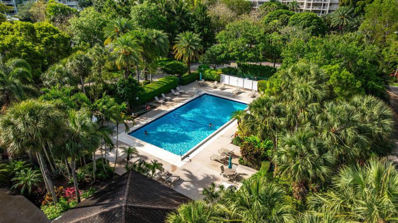  Condo & Townhome Photos