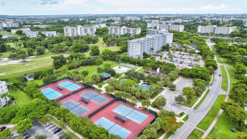  Condo & Townhome Photos