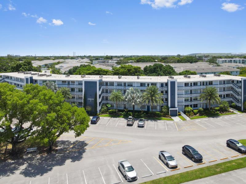  Condo & Townhome Photos