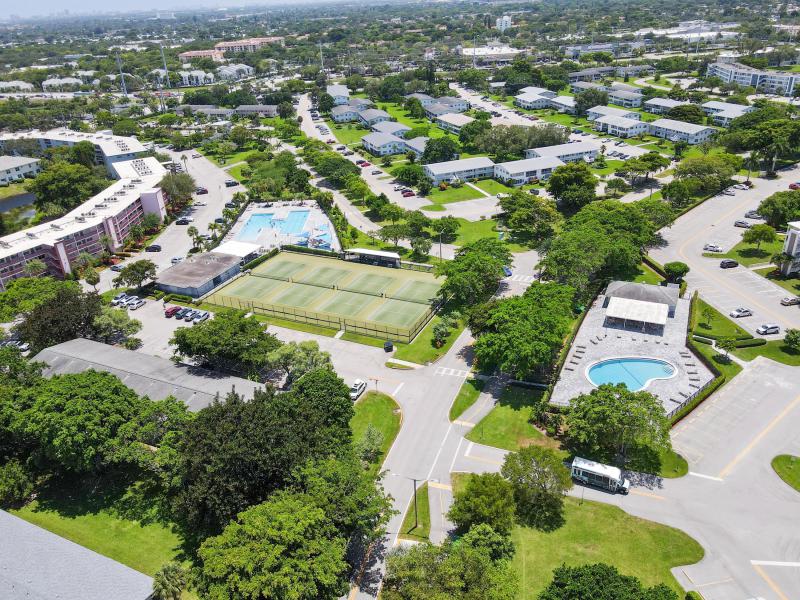  Condo & Townhome Photos