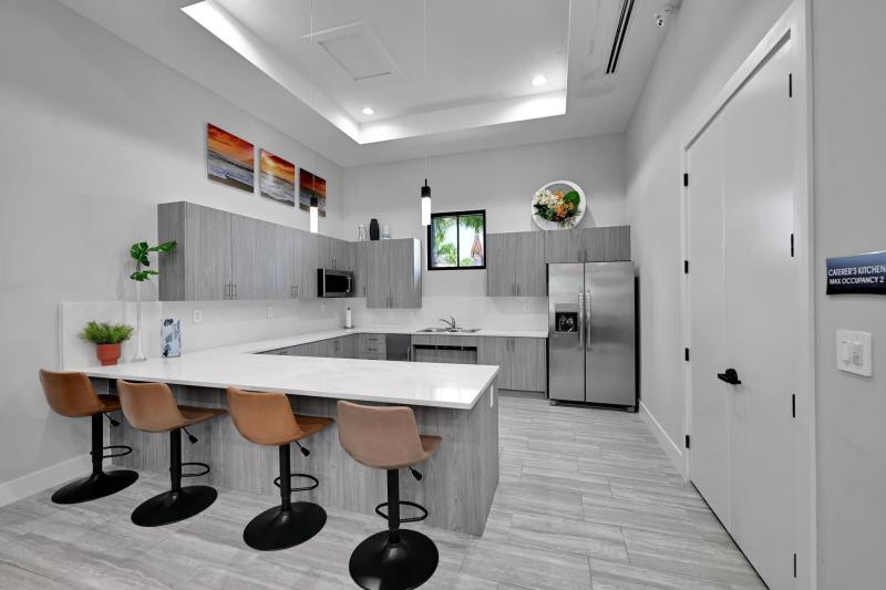 Condo & Townhome Photos