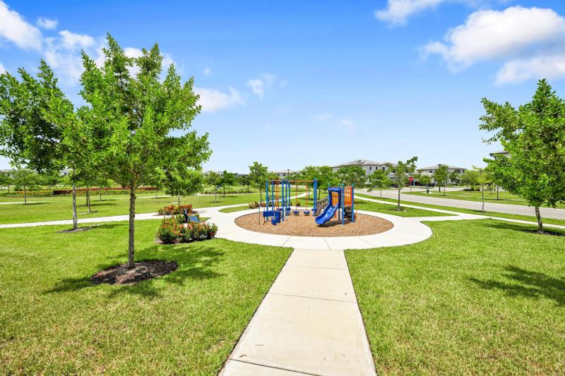  Condo & Townhome Photos