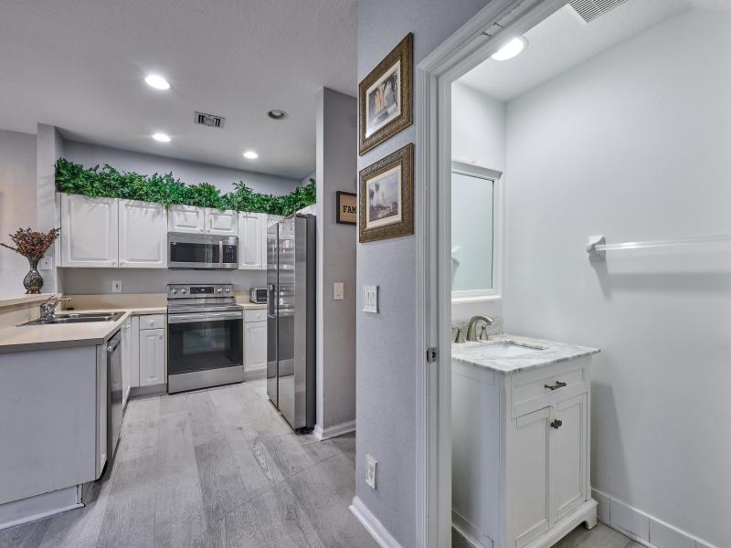  Condo & Townhome Photos