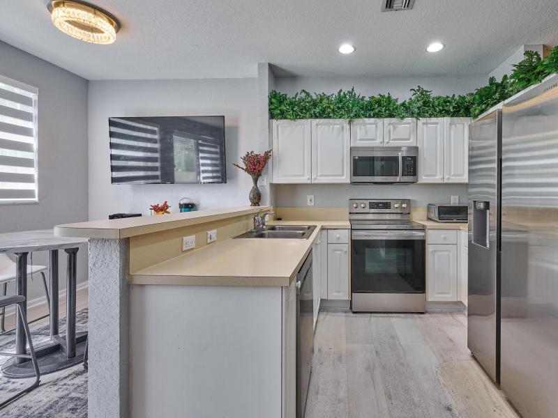  Condo & Townhome Photos