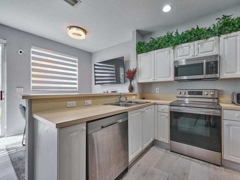  Condo & Townhome Photos