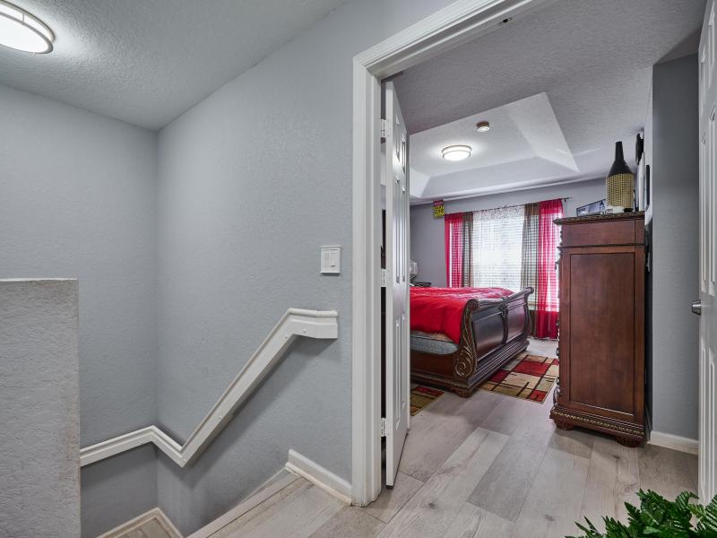  Condo & Townhome Photos