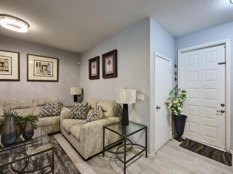  Condo & Townhome Photos