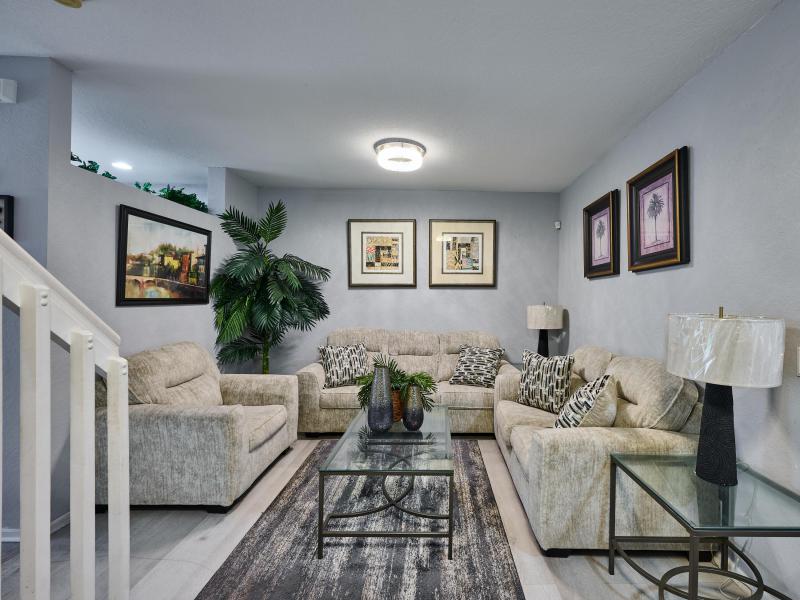  Condo & Townhome Photos