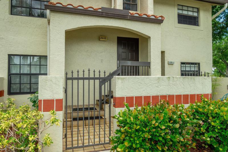  Condo & Townhome Photos
