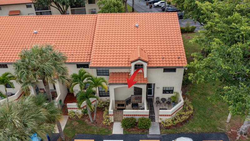  Condo & Townhome Photos
