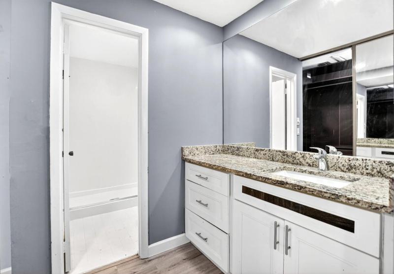  Condo & Townhome Photos