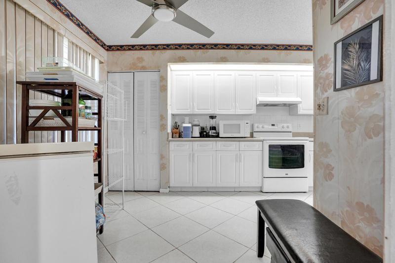  Condo & Townhome Photos