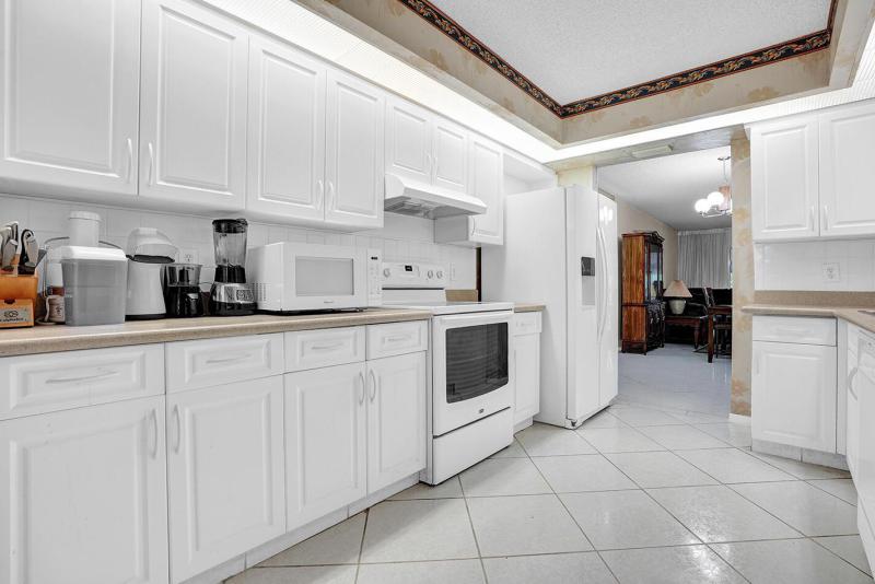  Condo & Townhome Photos