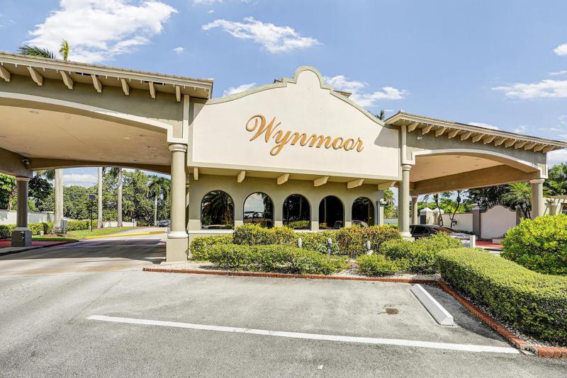  Condo & Townhome Photos