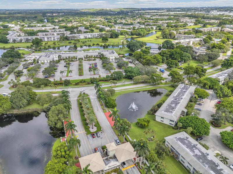  Condo & Townhome Photos