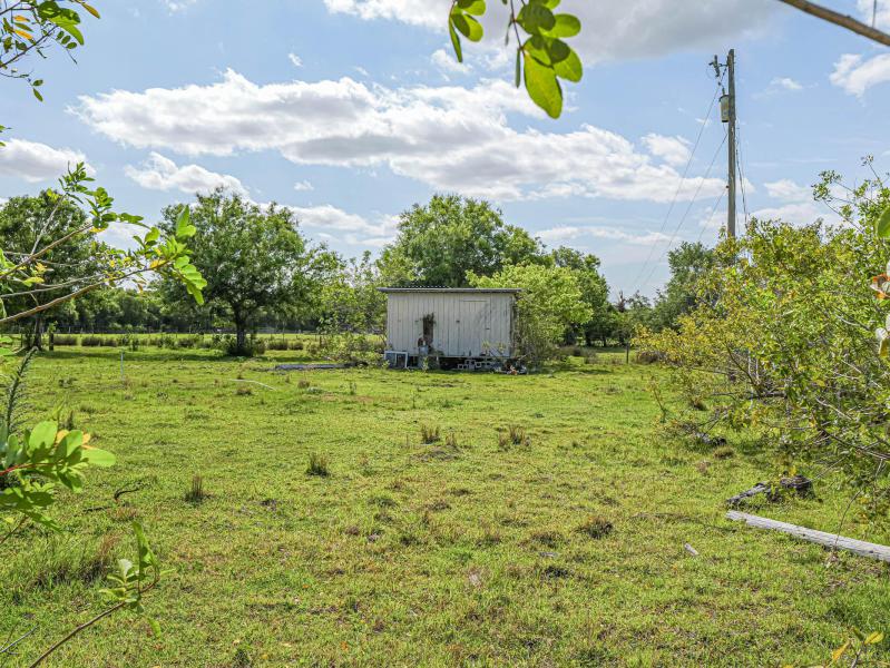  Commercial & Industrial Land Images 