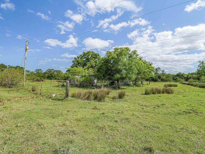  Commercial & Industrial Land Images 