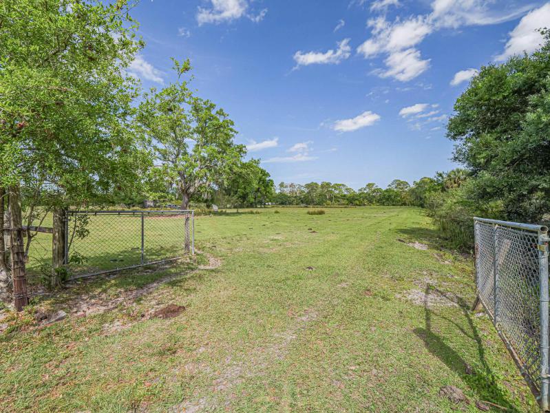  Commercial & Industrial Land Images 