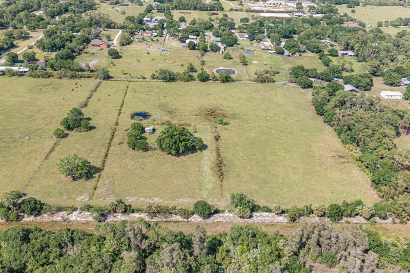  Commercial & Industrial Land Images 