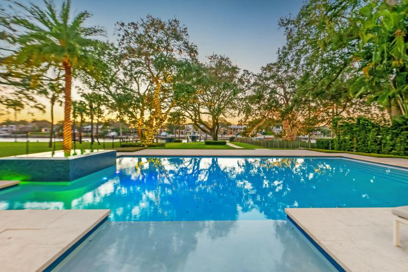  Single Family Homes Photo 16:  North Palm Beach,  FL 33408