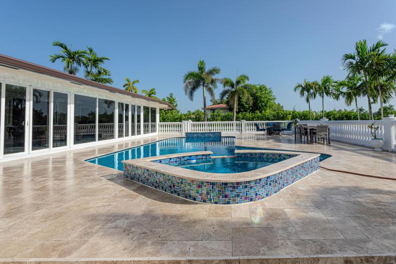  Single Family Homes Photo 13:  Plantation,  FL 33325