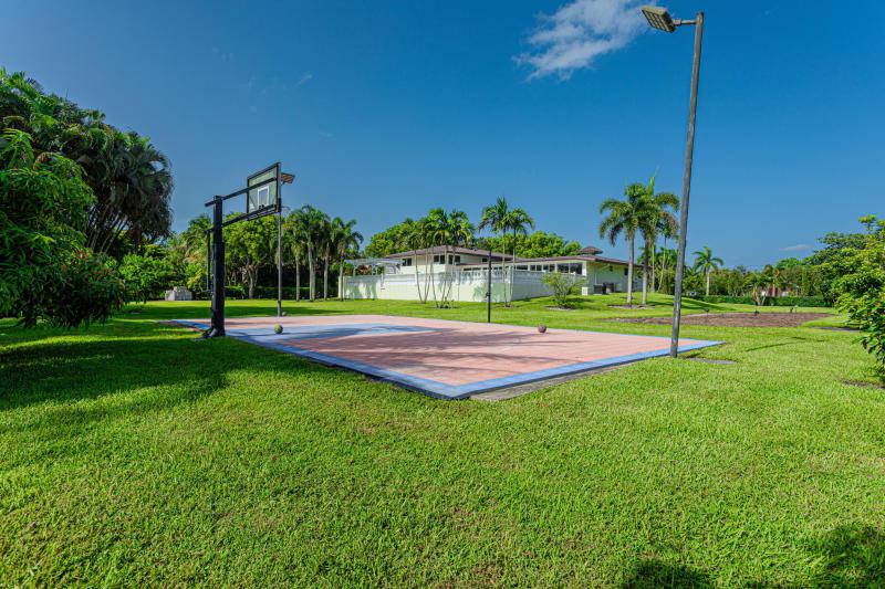  Single Family Homes Photo 16:  Plantation,  FL 33325