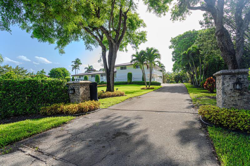  Single Family Homes Photo 2:  Plantation,  FL 33325