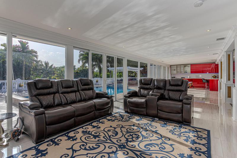  Single Family Homes Photo 25:  Plantation,  FL 33325