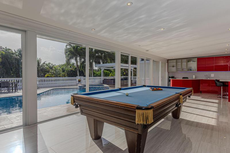  Single Family Homes Photo 29:  Plantation,  FL 33325