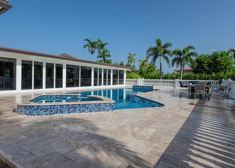  Single Family Homes Photo 7:  Plantation,  FL 33325