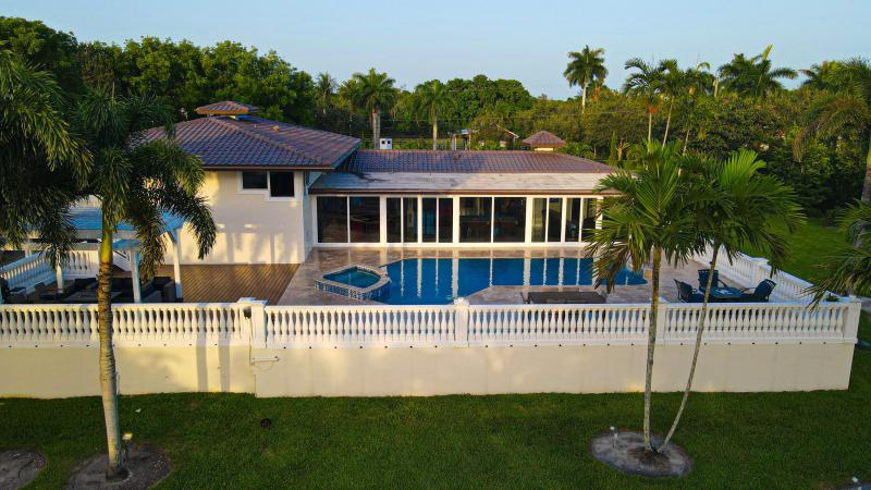  Single Family Homes Photo 79:  Plantation,  FL 33325