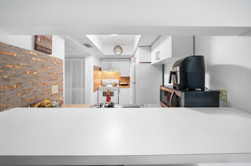  Condo & Townhome Photos