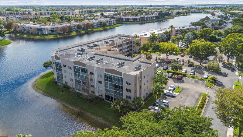  Condo & Townhome Photos
