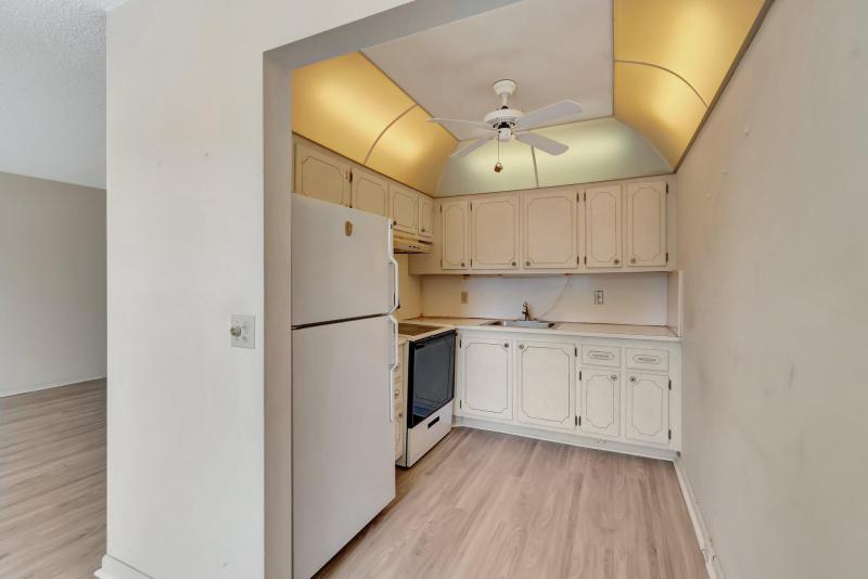  Condo & Townhome Photos