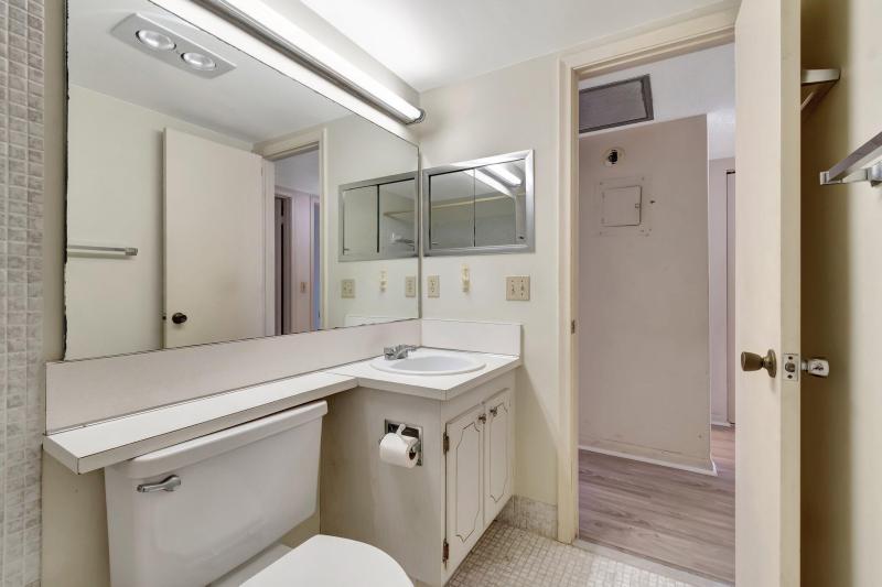  Condo & Townhome Photos