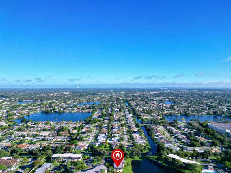  Condo & Townhome Photos