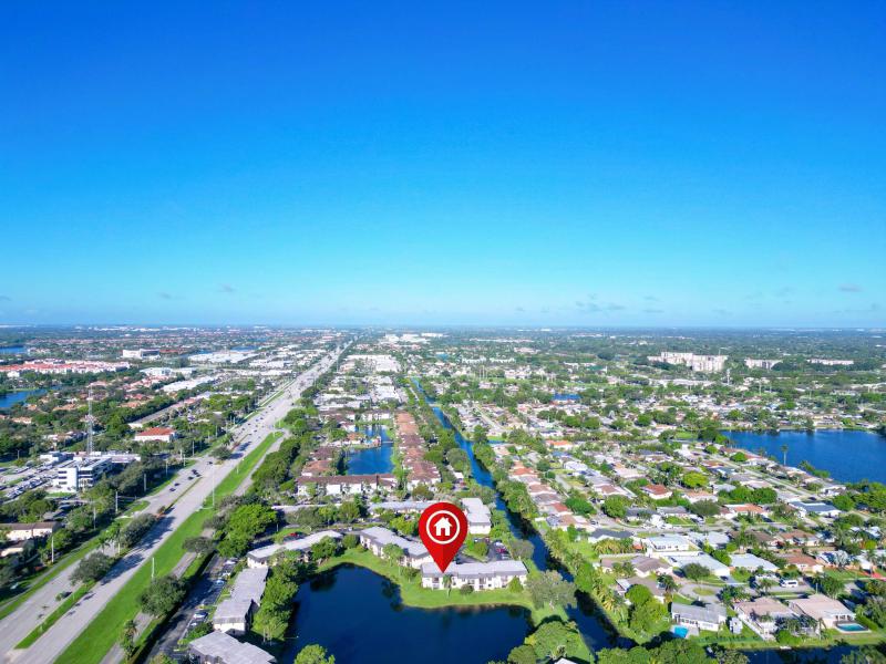  Condo & Townhome Photos