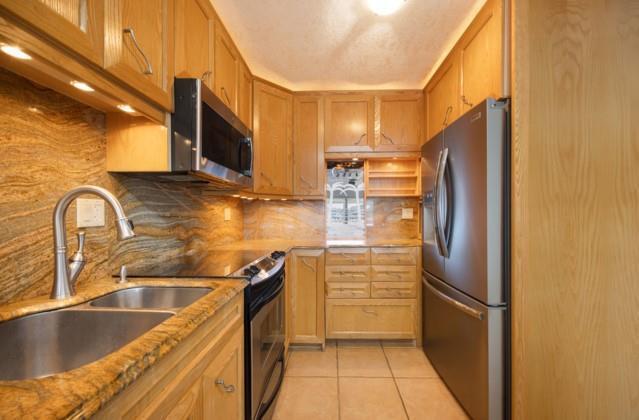  Condo & Townhome Photos