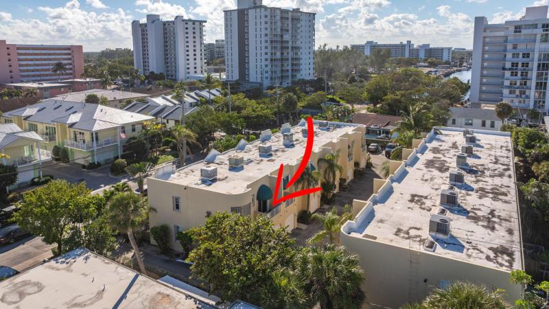  Condo & Townhome Photos