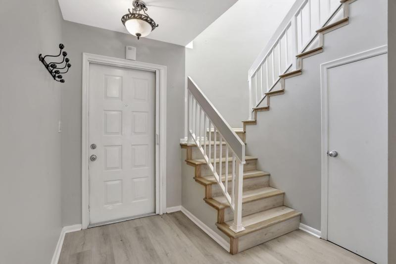 Condo & Townhome Photos