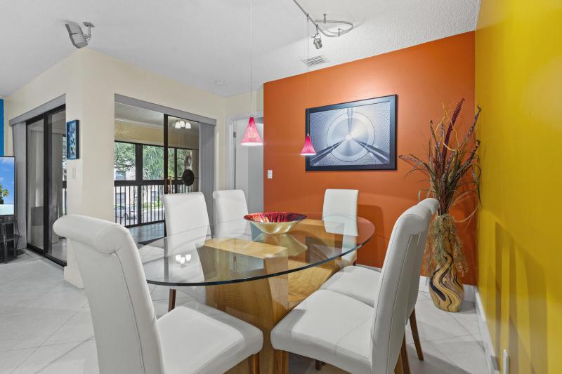  Condo & Townhome Photos